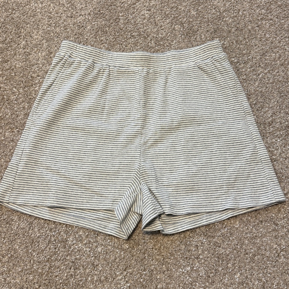 These Three Set - Picture 3 of 5